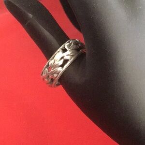 925 Leaf Design Unisex Band